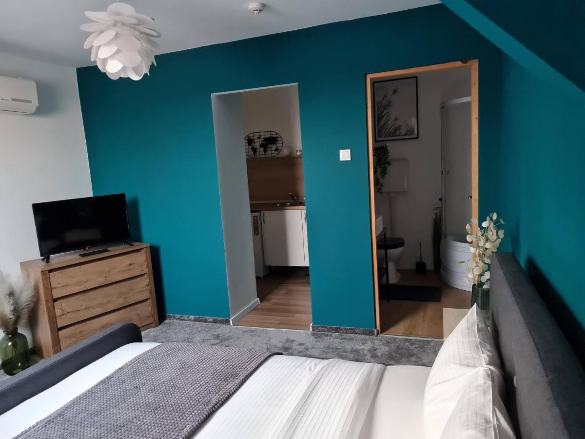 Bulevard Mansards Сату-Маре Экстерьер фото