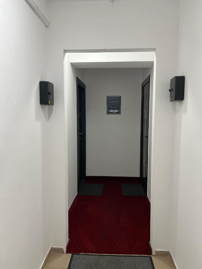 Bulevard Mansards Сату-Маре Экстерьер фото